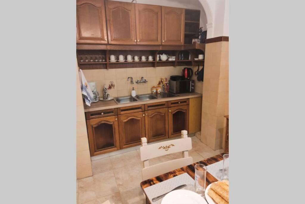 Apartment 95 M2, Center Of Sitia, Wifi, 350M Beach Kültér fotó