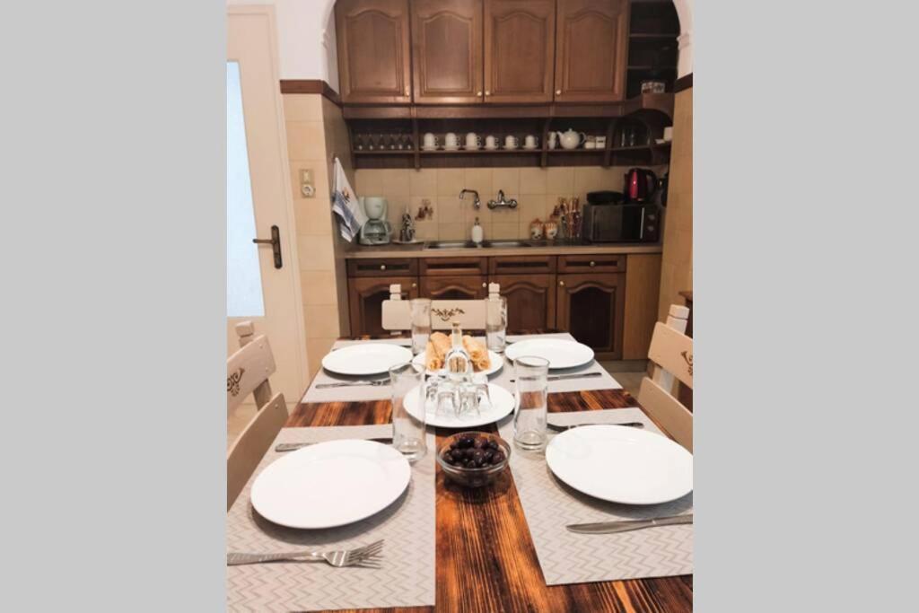 Apartment 95 M2, Center Of Sitia, Wifi, 350M Beach Kültér fotó