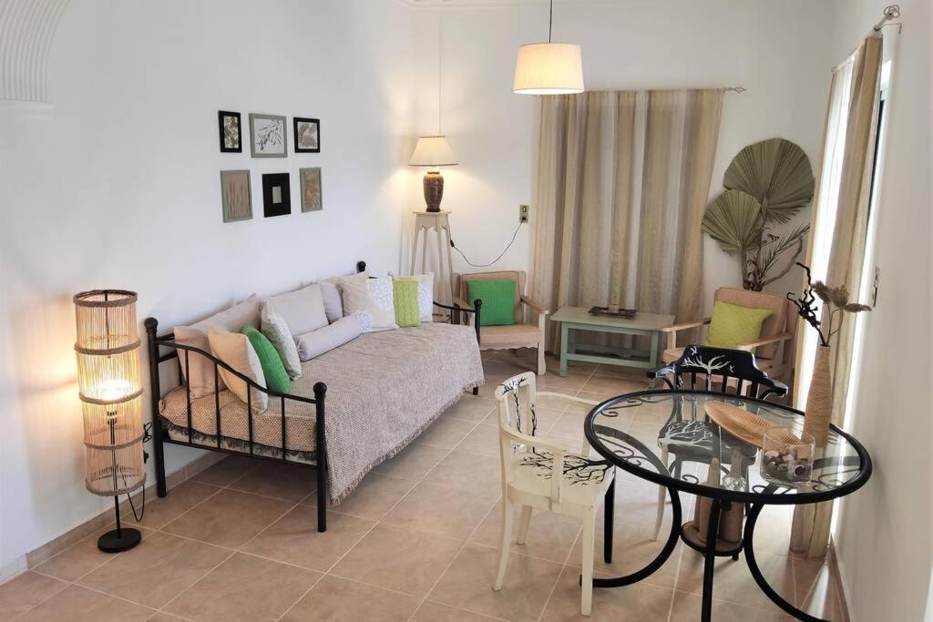 Apartment 95 M2, Center Of Sitia, Wifi, 350M Beach Kültér fotó